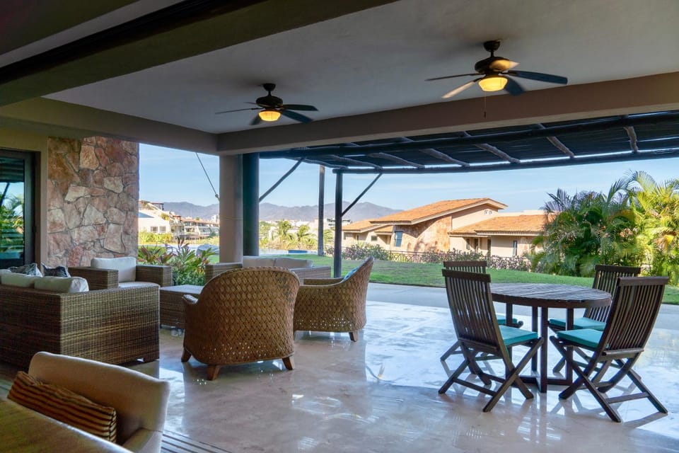 Patio, Day, View (from property/room), Balcony/Terrace, Living room, Dining area