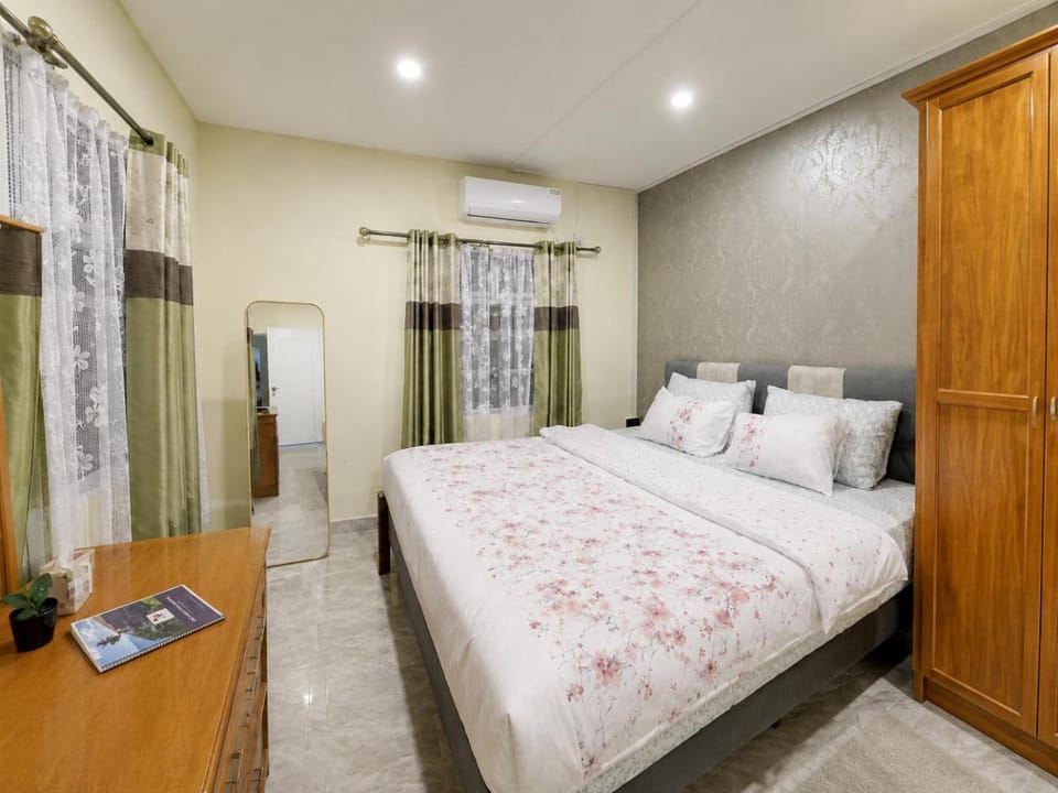Bed, Bedroom, wardrobe