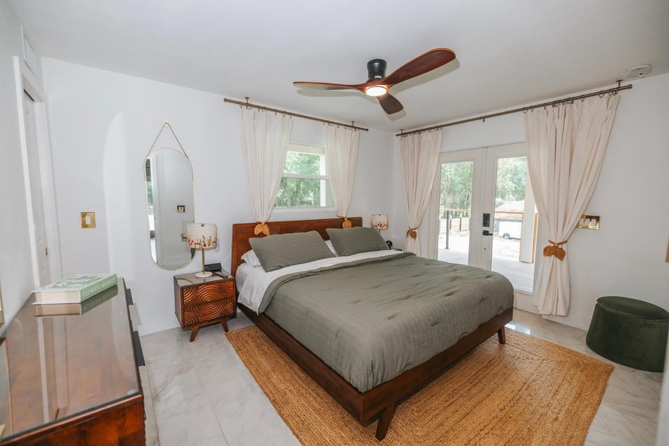 Bed, Balcony/Terrace, Bedroom