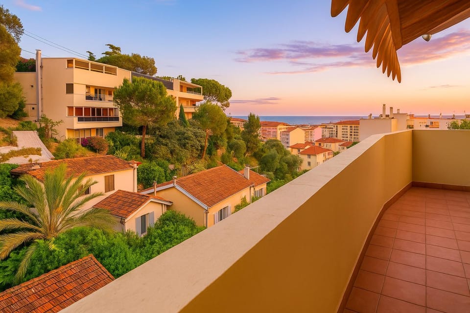 LA TERRASSE Soleil Vue Mer Climatisée Apartment in Nice
