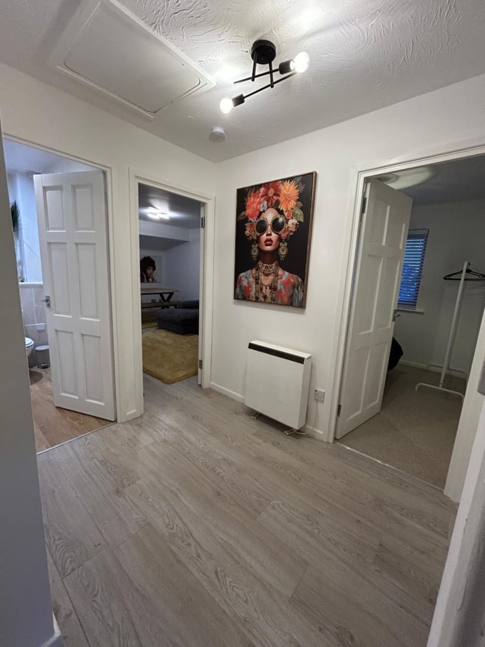 2 Bedroom Apartment Apartment in Bedford