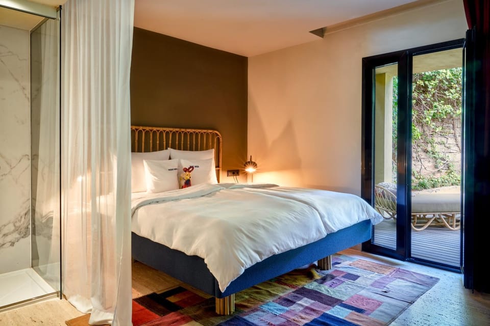 Garden, Balcony/Terrace, Photo of the whole room, Bedroom, Garden view