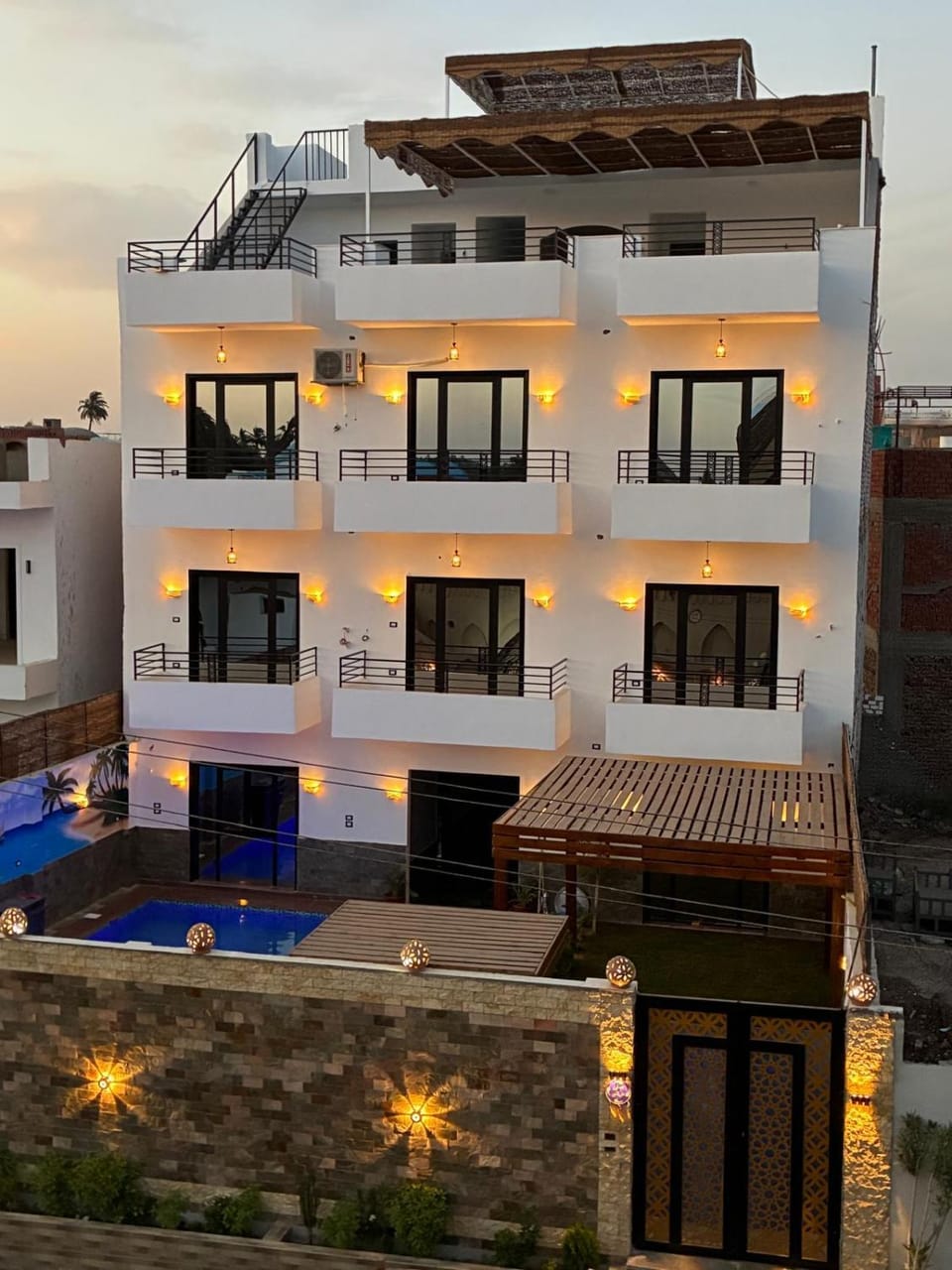 Property building, Balcony/Terrace