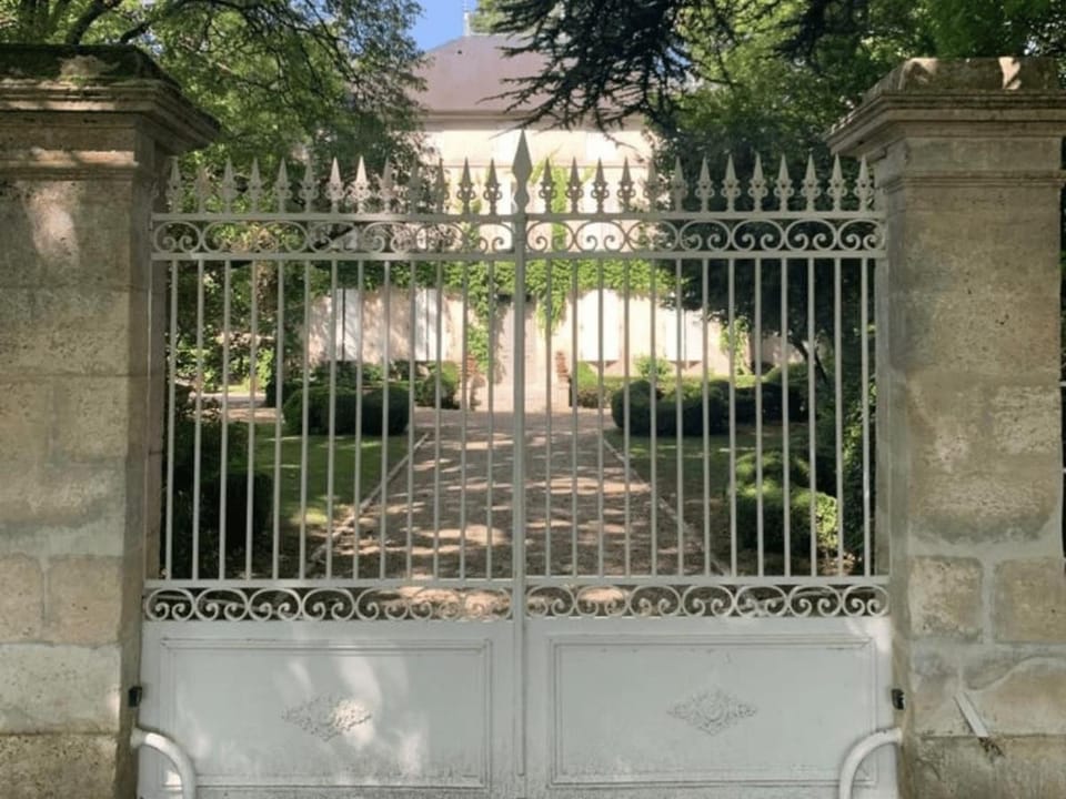 Facade/entrance, Garden