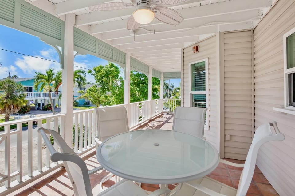 Patio, Day, Balcony/Terrace, Seating area, furniture