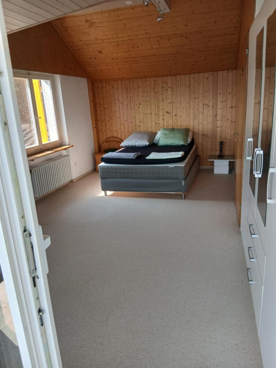 Bed, Photo of the whole room, Bedroom, wardrobe