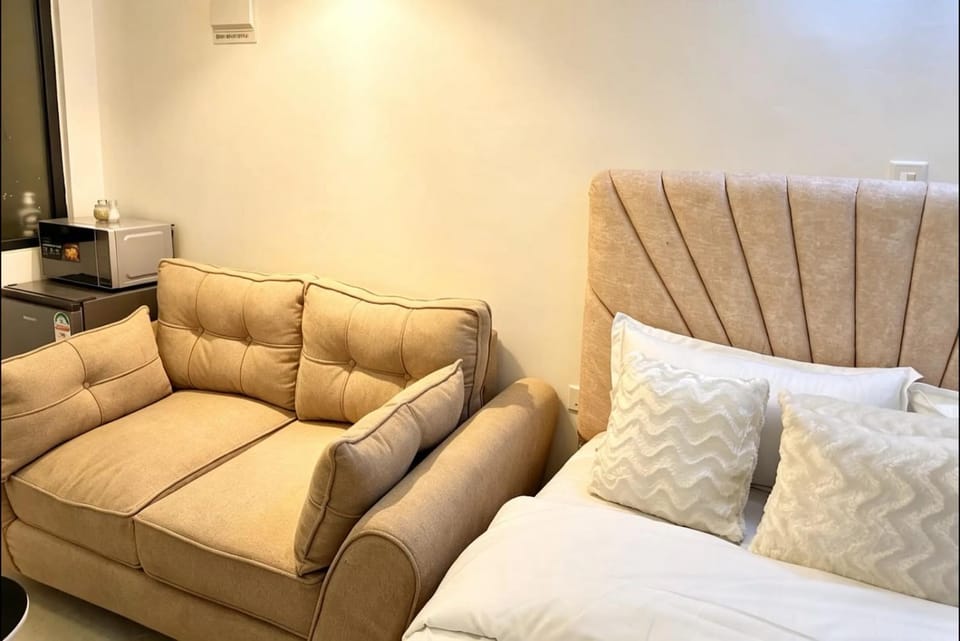 Rajjys Studio with Infinity Pool Apartment in Nairobi County