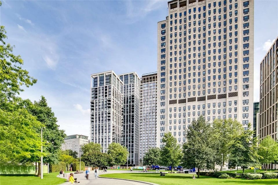 Large 1 bed london eye waterloo Apartment in City of Westminster