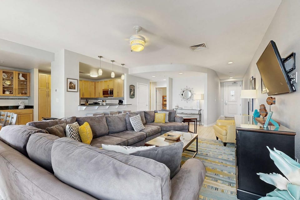 Bayside Condo Steps to Beach with Resort Pools House in Sandbridge