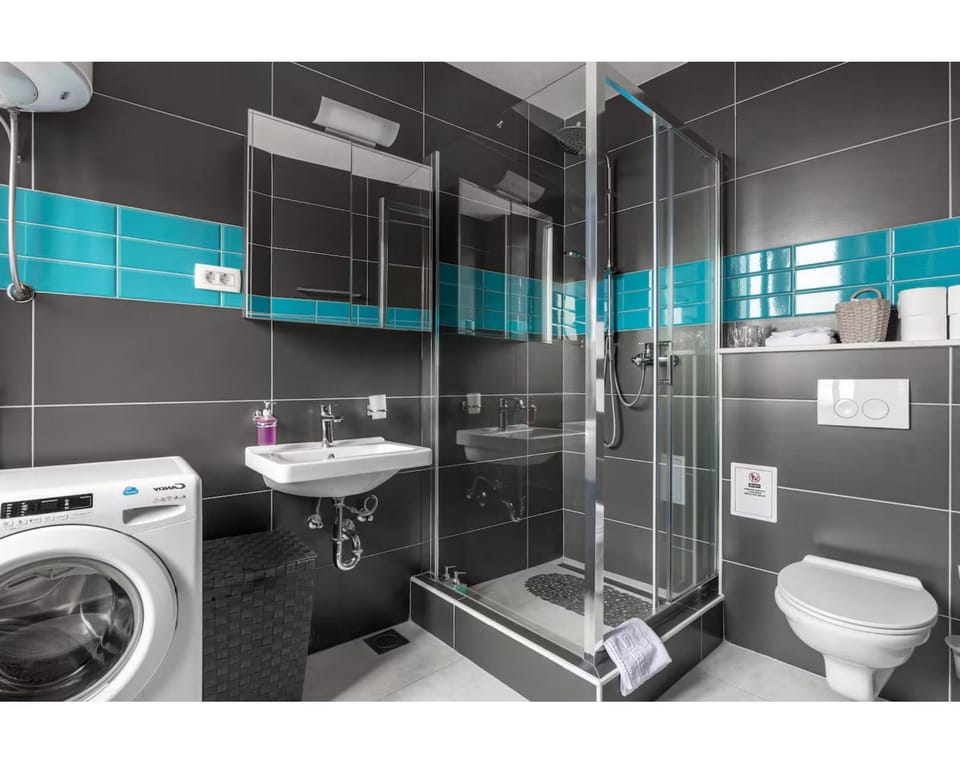 Bathroom, Bath