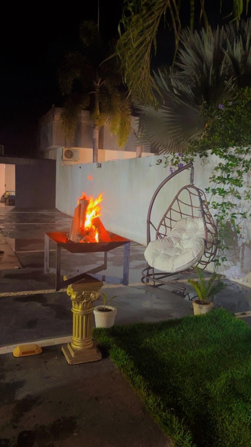 Casa com Piscina Quente Hidromassagem, Roupa de Cama Incluso Aceitamos Pet PARCELAMOS ATÉ 12x no Cartão De Crédito Sem Juros House in State of Goiás