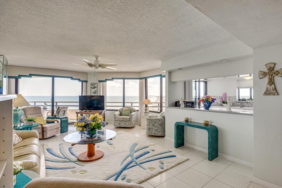 DBS Oceanfront: Intracoastal View, All Amenities House in Daytona Beach Shores