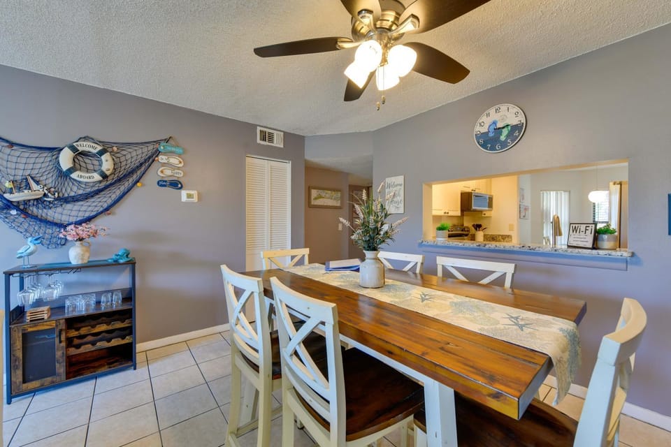 Resort Retreat w/ Pools! 6 Mi to Bradenton Beach House in Bradenton