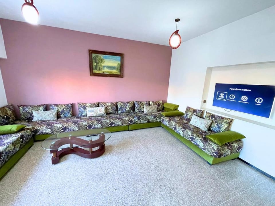 SPACIOUS Downtown 3BR & 5 Beds, AC, Terrace With Panoramical View Apartment in Fes