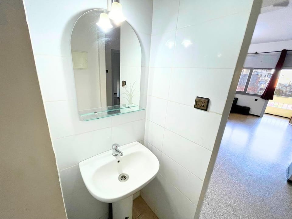 SPACIOUS Downtown 3BR & 5 Beds, AC, Terrace With Panoramical View Apartment in Fes