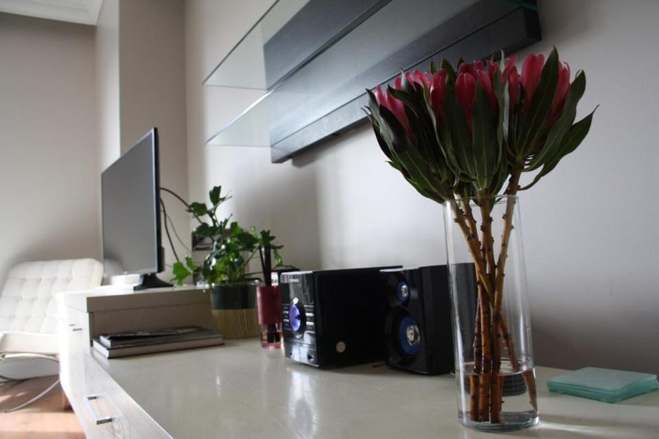 Perfectly Located Cape Royale Apartment Apartment in Cape Town