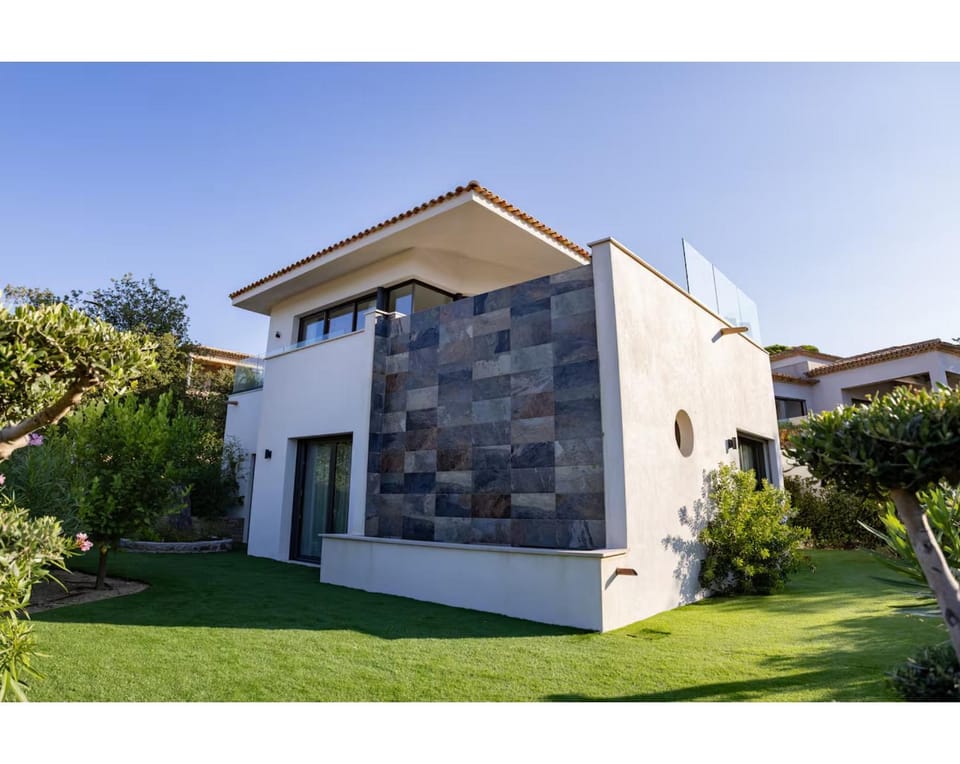 Property building, Spring, Garden, Garden view