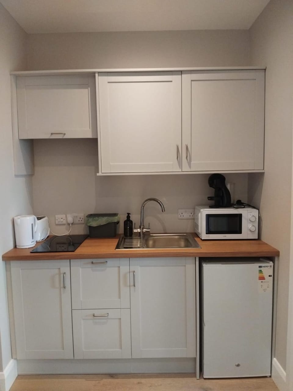 An tOileán Basement apartment & distant sea views Apartment in County Clare