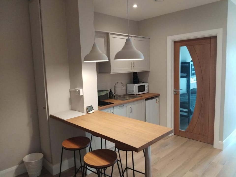 An tOileán Basement apartment & distant sea views Apartment in County Clare