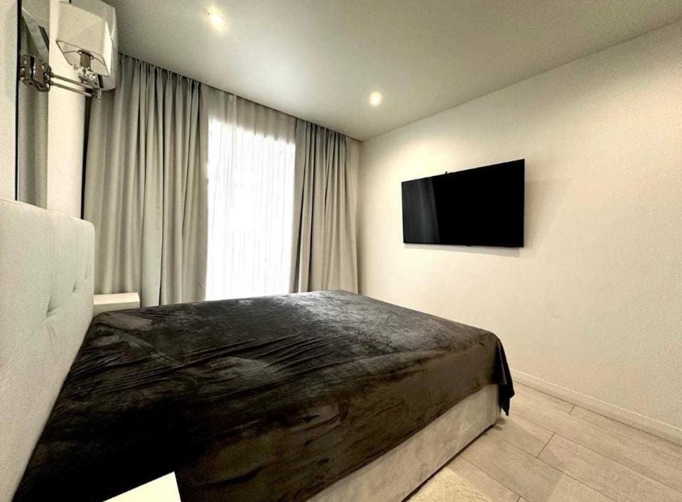 Білі апартаменти Apartment in Dnipro
