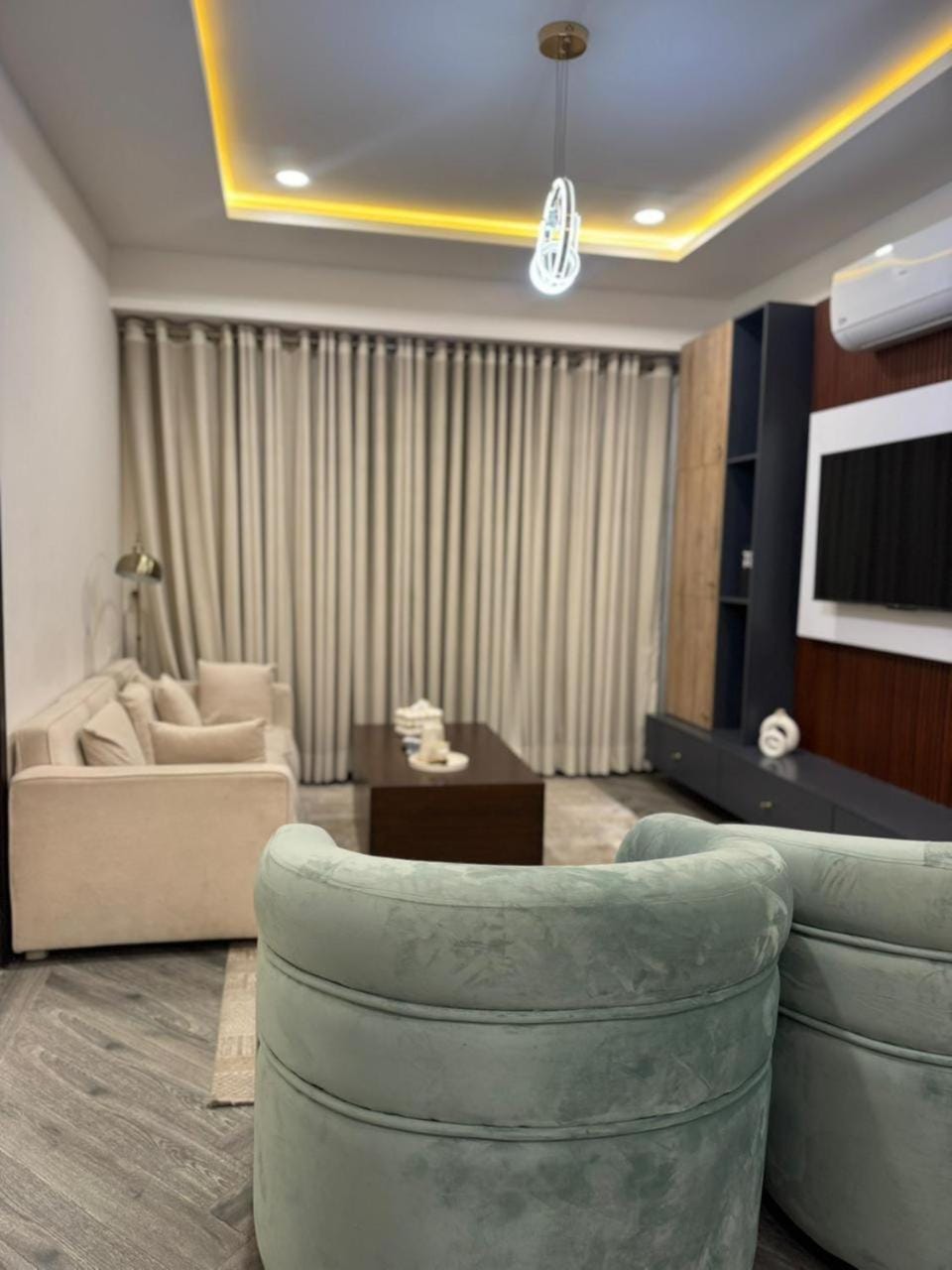 TV and multimedia, Living room, Seating area
