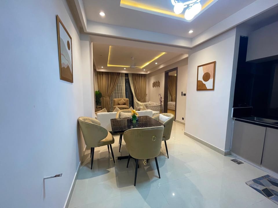 TV and multimedia, Kitchen or kitchenette, Living room, Seating area, Dining area, Evening entertainment