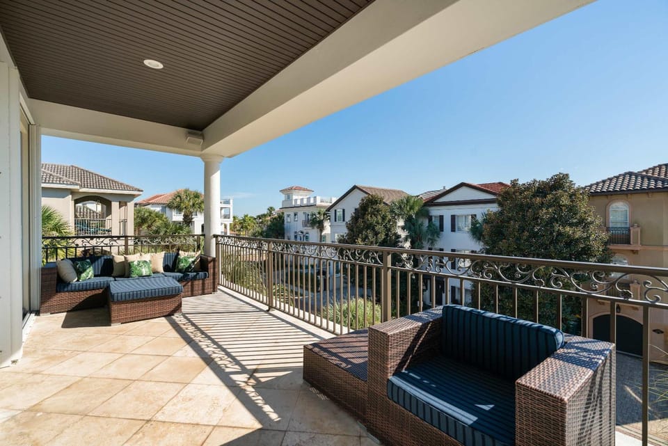 Ocean Manor - Private Community Beach Access House in Destin