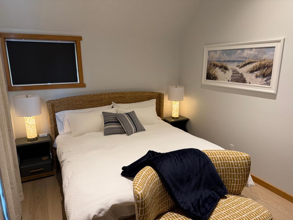 3 Min to Sand Family & Dog Friendly House in Pacific City