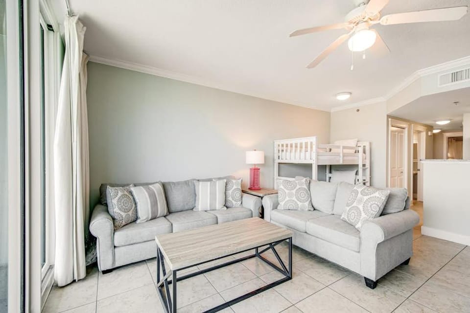 5th Floor Beautifully Decorated Condo At Waterscape Waterfall Lazy River House in Okaloosa Island