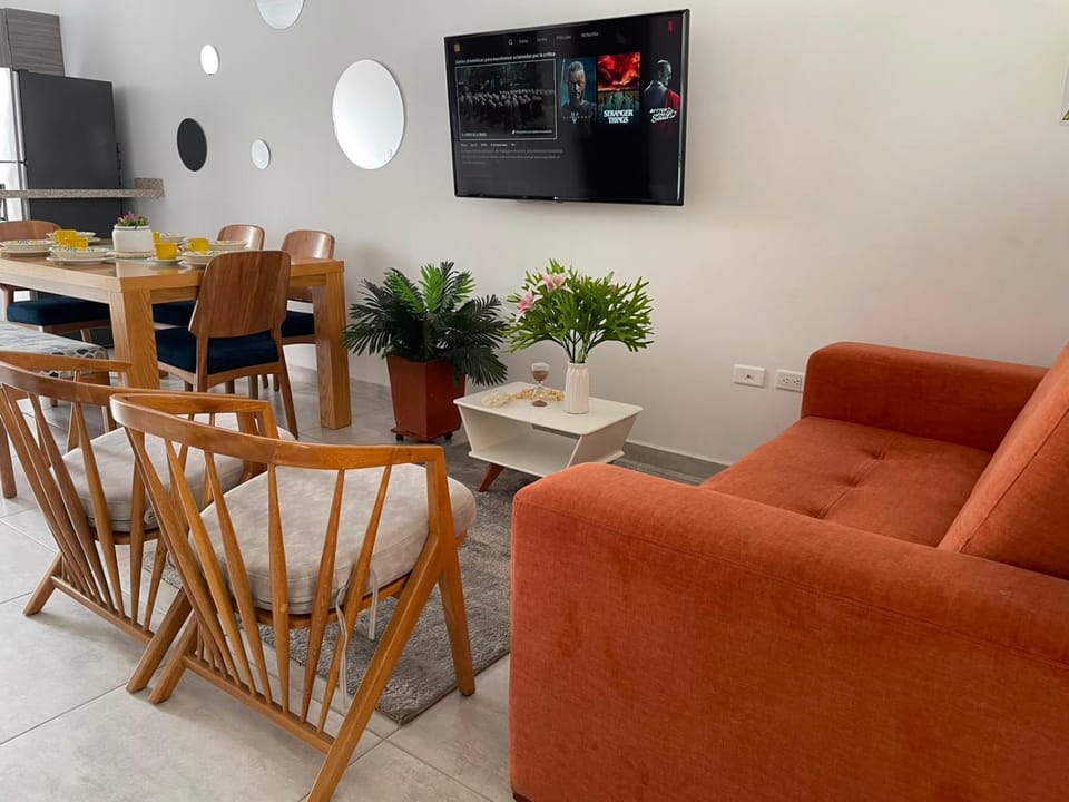 Communal lounge/ TV room
