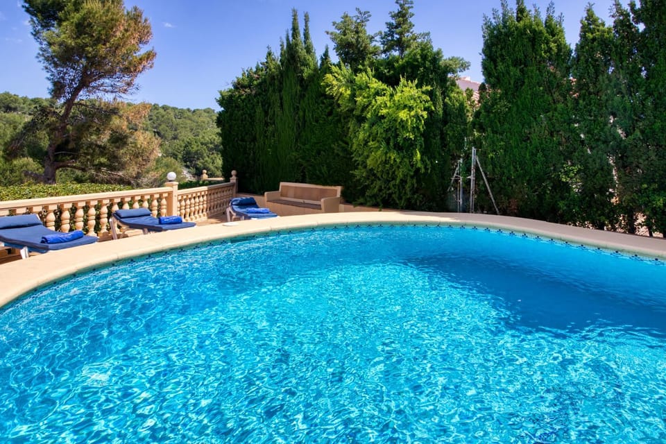Solarium, Swimming pool
