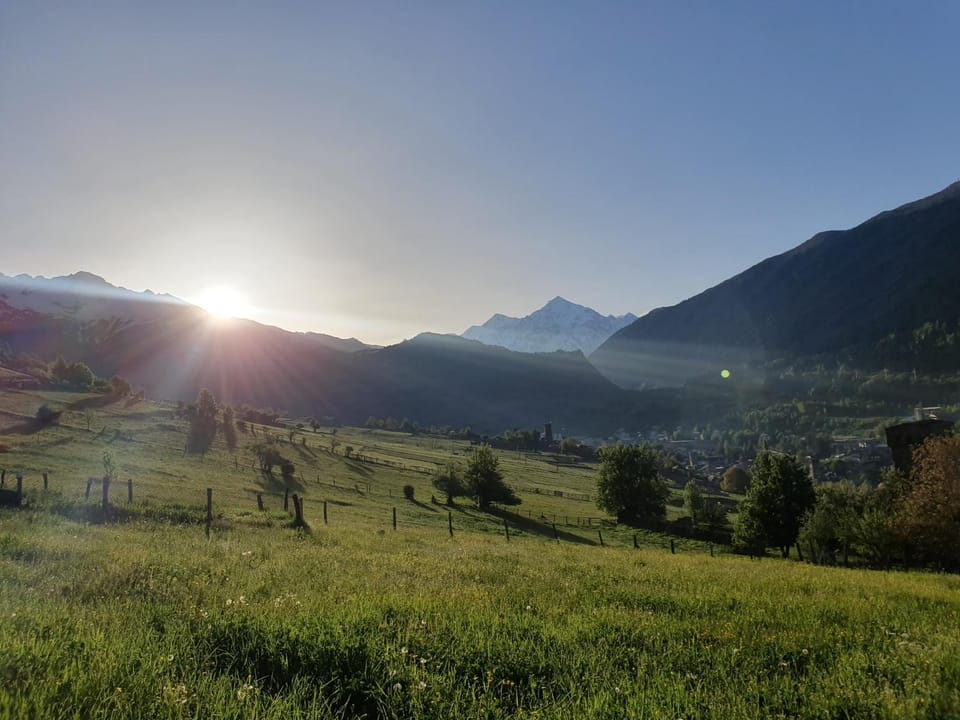 Garden view, Mountain view