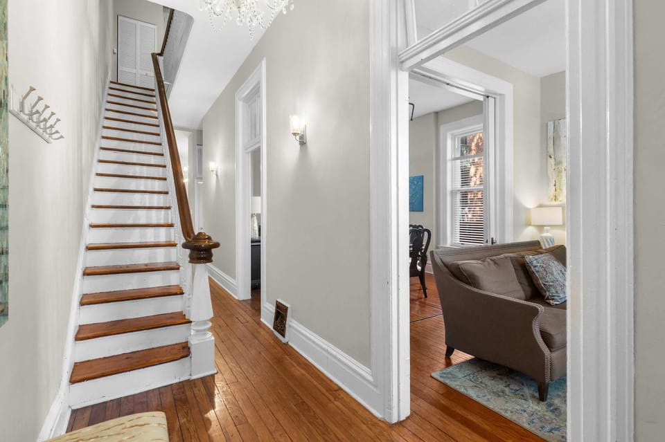 Charming STL Home Near Attractions ABODEbucks House in Saint Louis