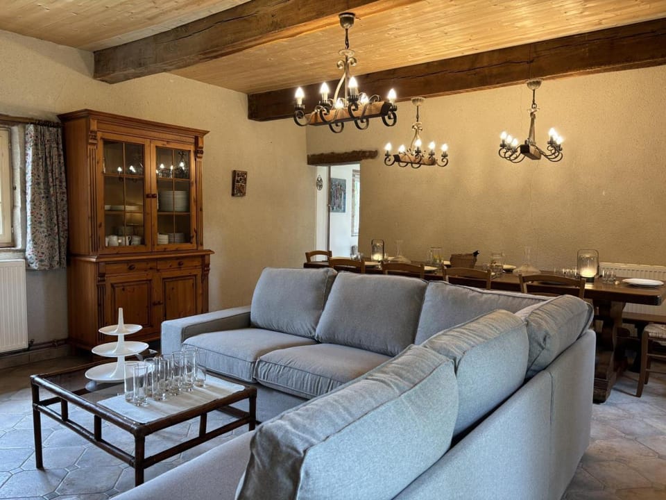 Gîte rustique, animaux & clim - 12 pers. - FR-1-489-637 House in Auvergne-Rhône-Alpes