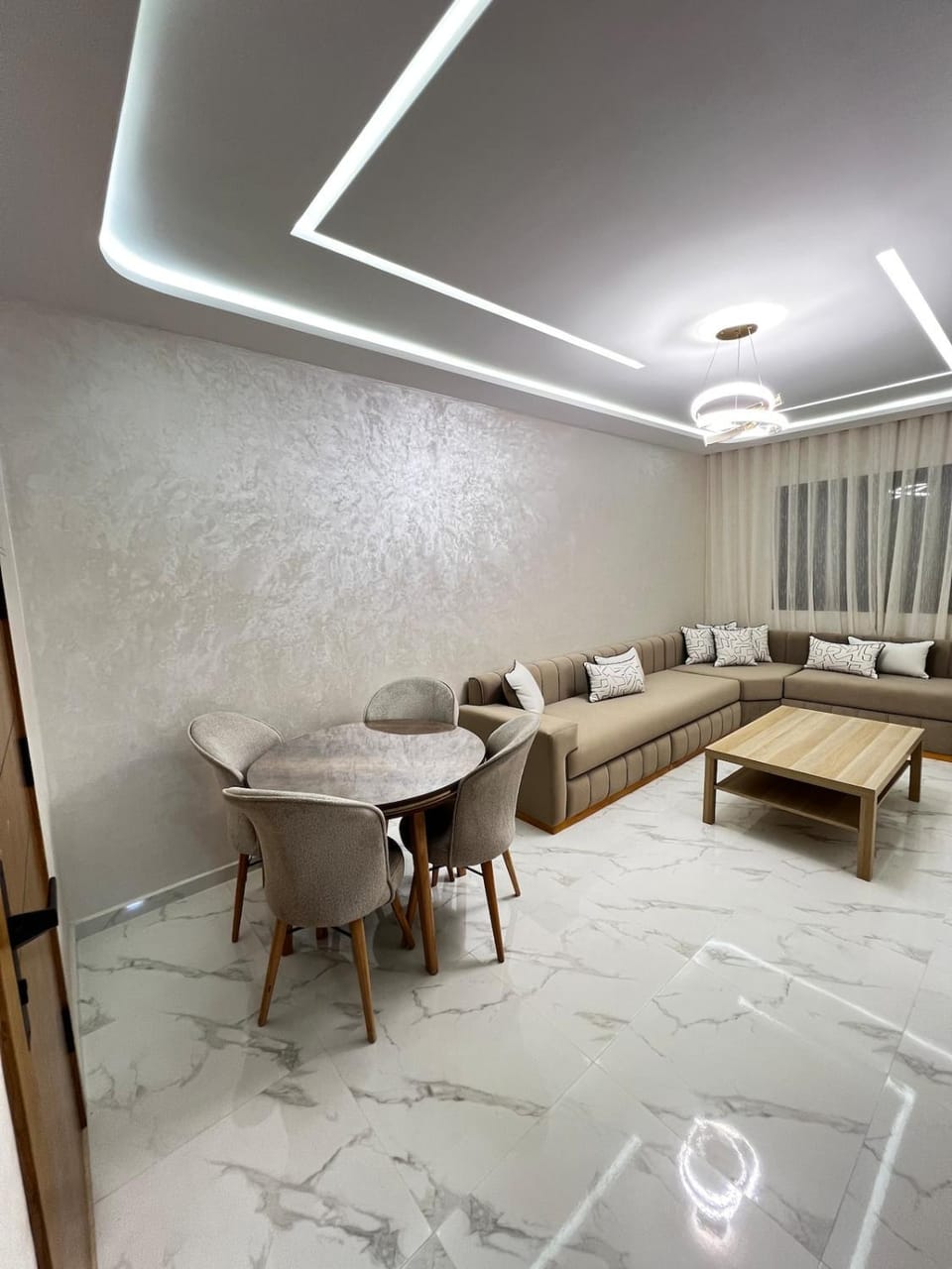 L'Exclusif - Artist's Interior and Pool Apartment in Tangier-Tétouan-Al Hoceima