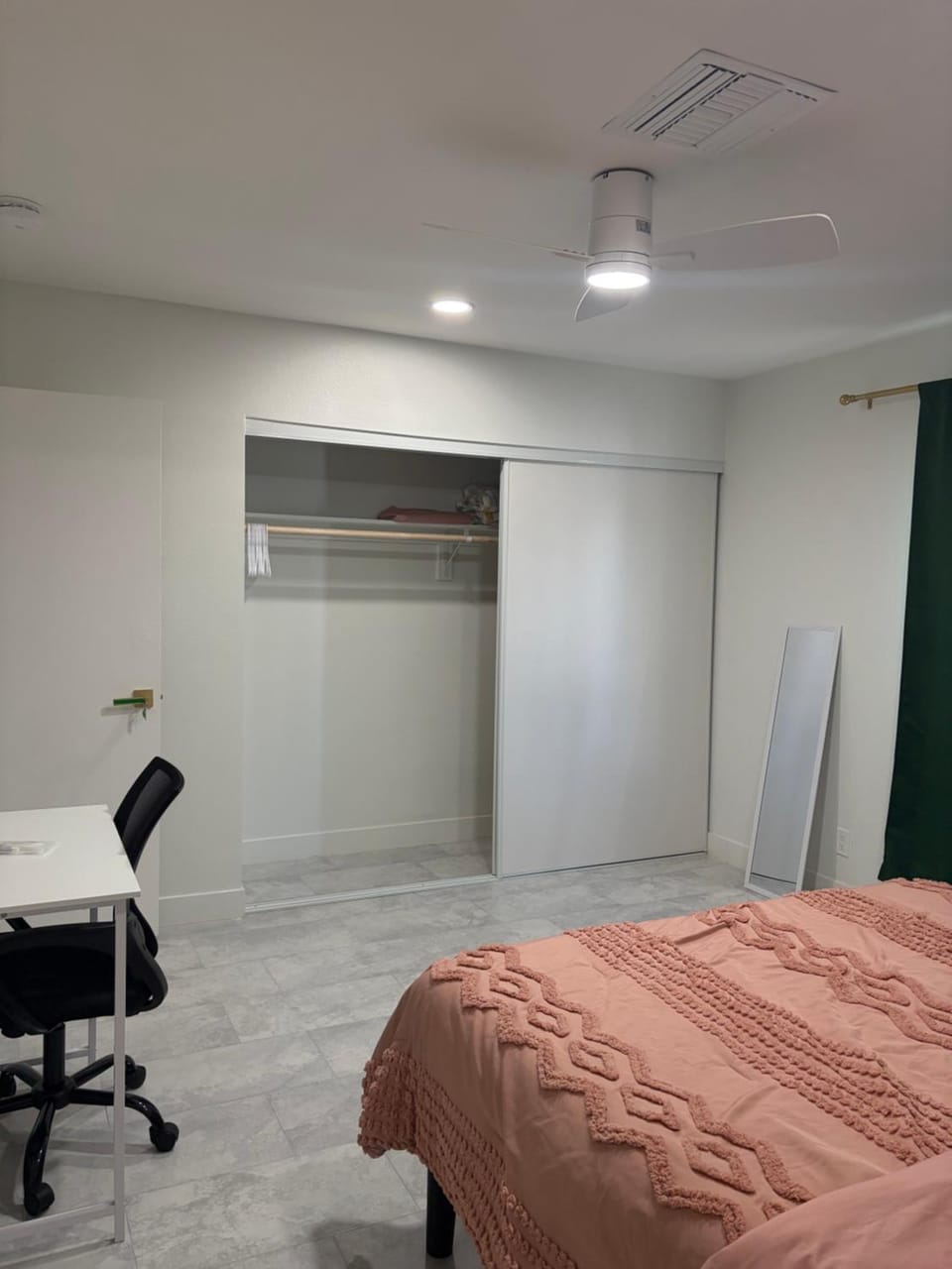 Palm Springs room next to downtown renovated Vacation rental in Palm Springs