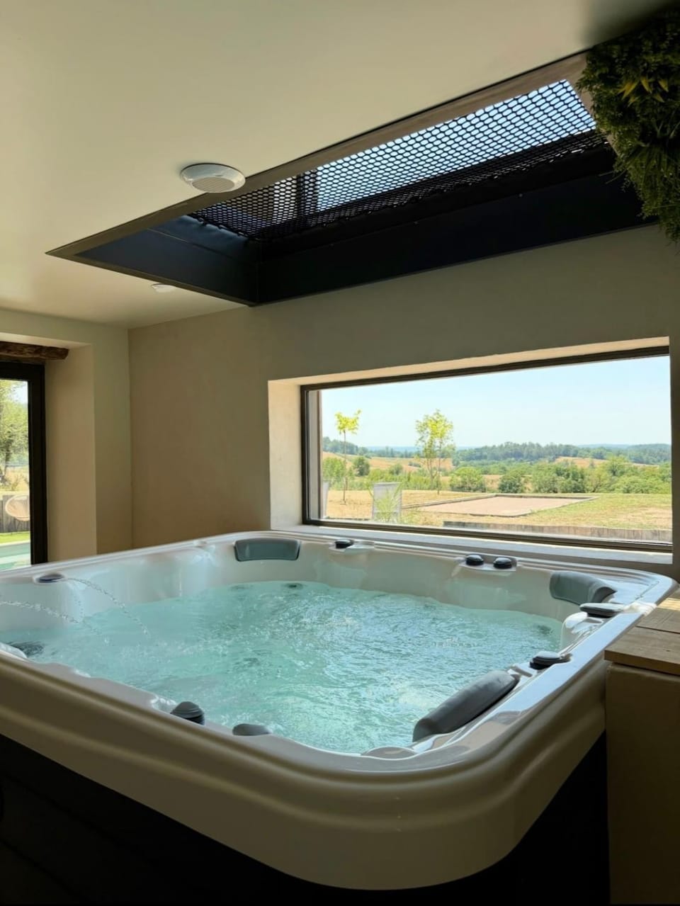 Hot Tub, View (from property/room), Spa and wellness centre/facilities
