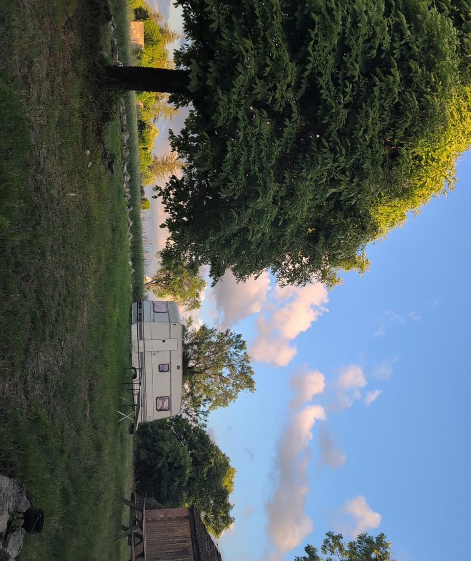 Au soleil Campground/ 
RV Resort in Occitanie