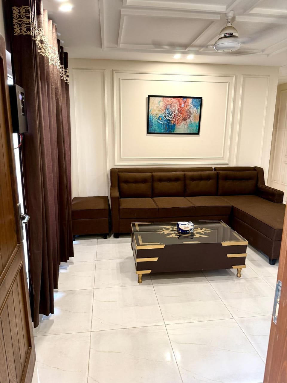 Communal lounge/ TV room