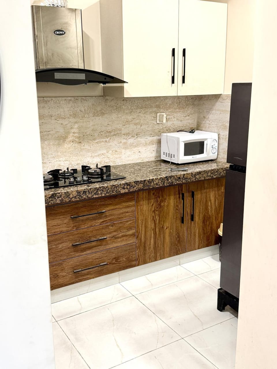 Kitchen or kitchenette, kitchen, kitchen