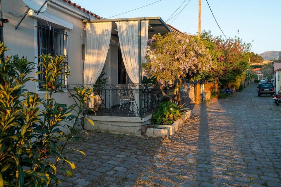 Neighbourhood, Parking