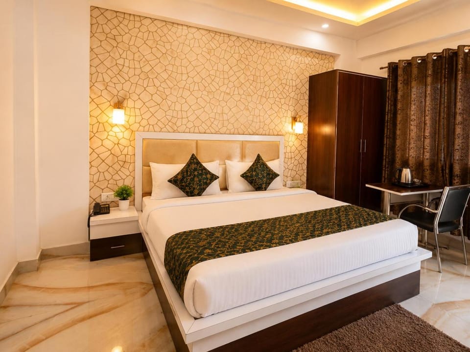 Hotel Star Palace -Affordable Premium Rooms Near Taj mahal Hotel in Agra