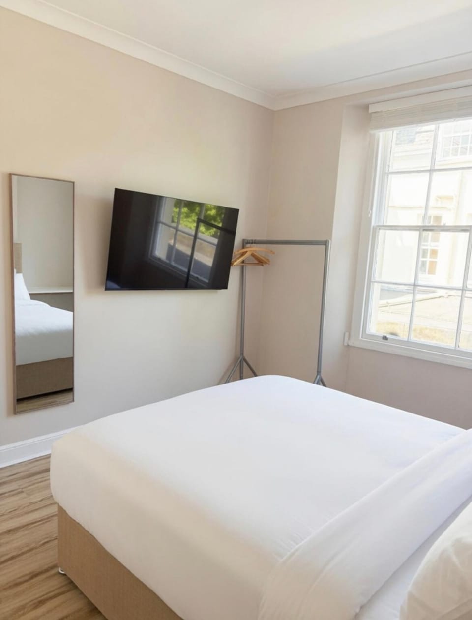 Central Room to Rent Vacation rental in Plymouth