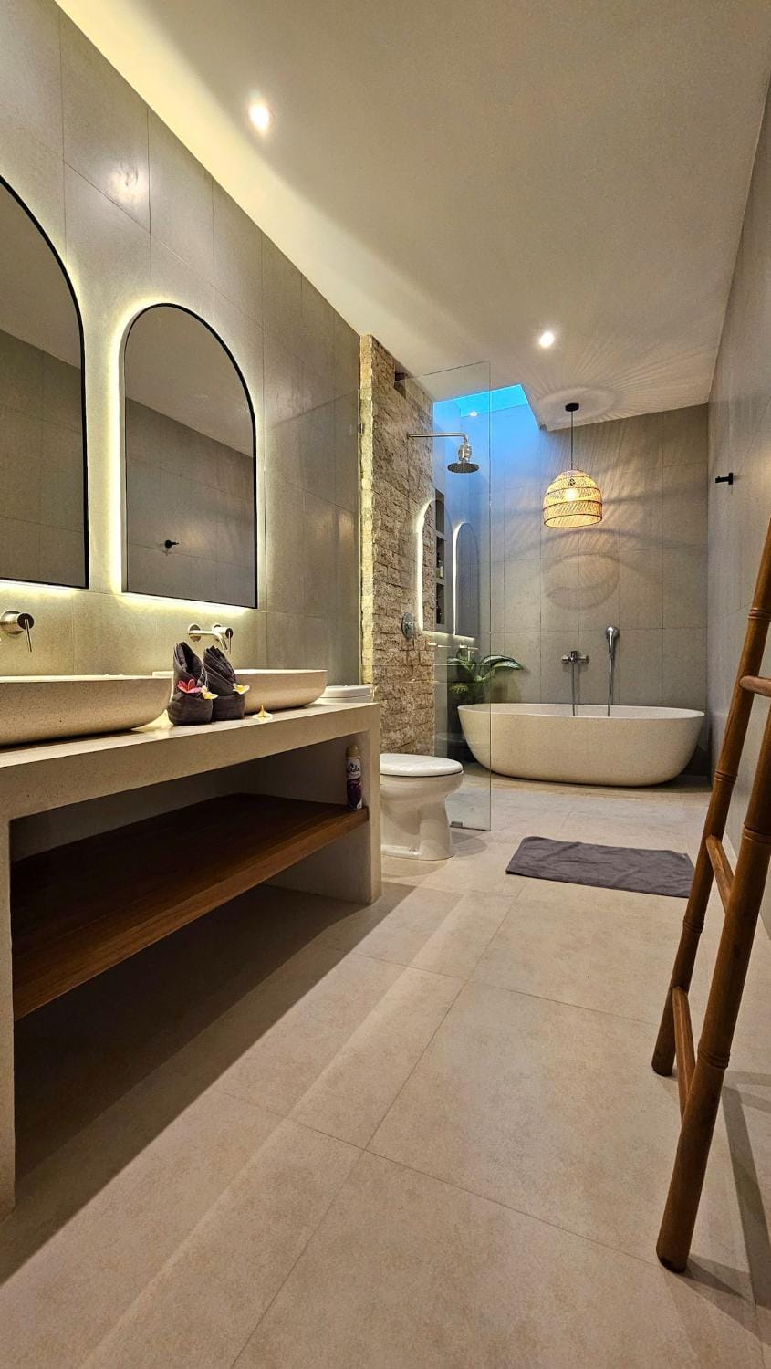 Spacious Mediterranean Villa 5 Mins to the beach Villa in North Kuta