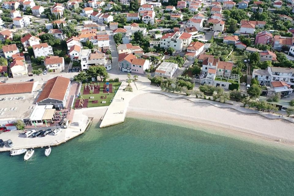Day, Neighbourhood, Activities, Bird's eye view, Children play ground, Beach, Sea view