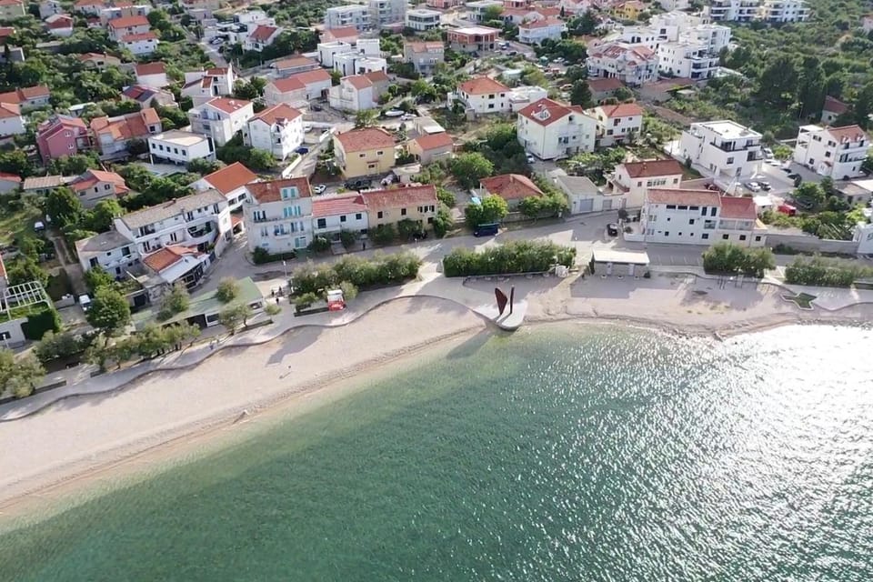 Property building, Day, Bird's eye view, Sea view