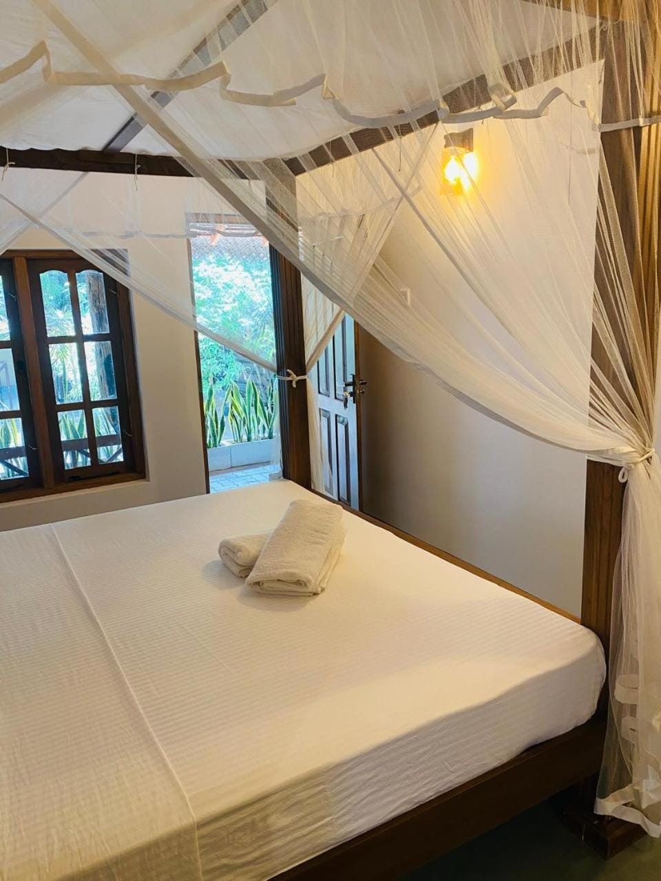 Silent Waves Arugambay Bed and Breakfast in Sri Lanka