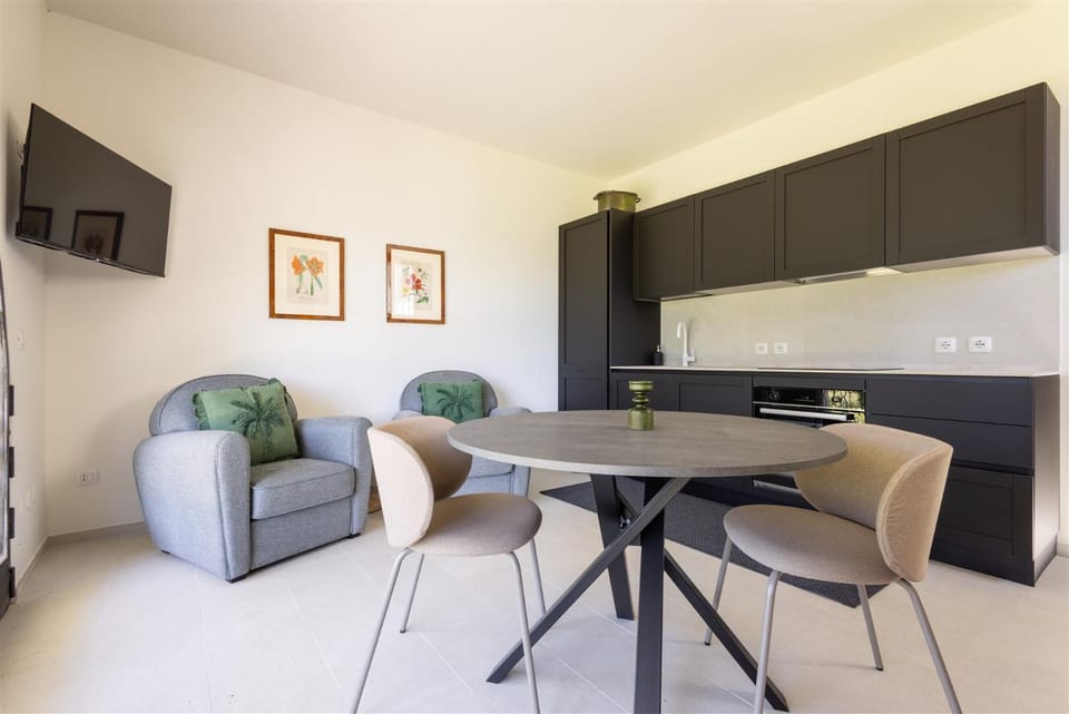 TV and multimedia, Living room, Dining area, Lunch, kitchen