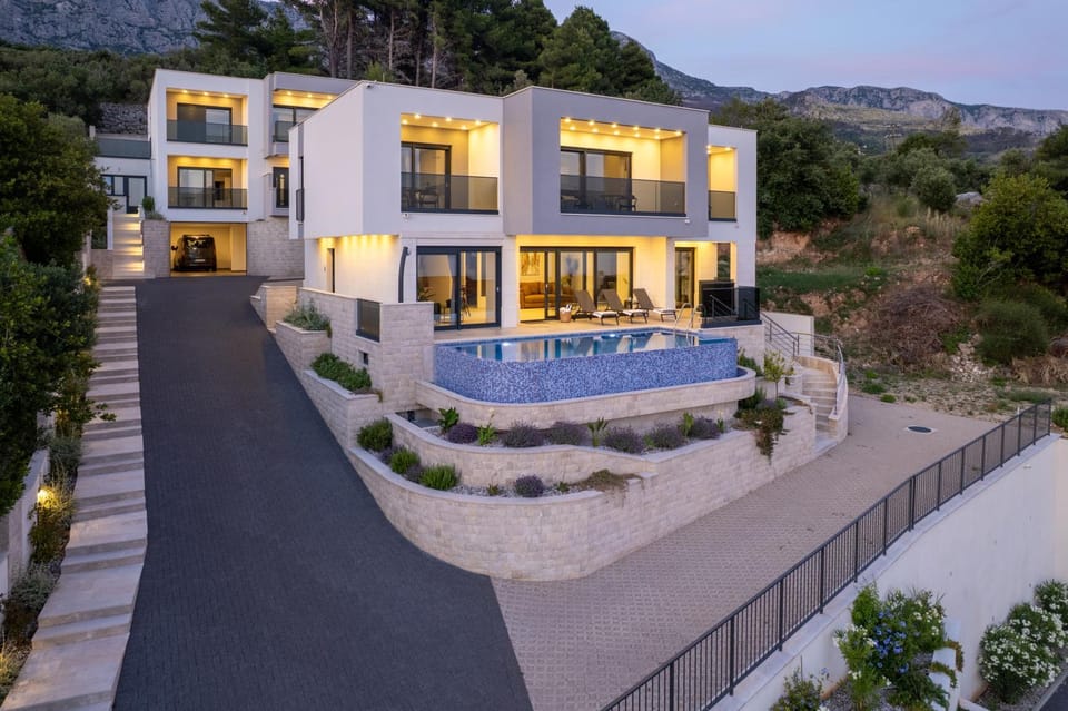Property building, Mountain view