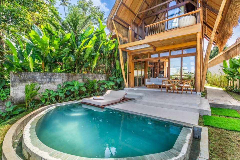 Tropical Bamboo Villa luxury Aliapard II Villa in Ubud